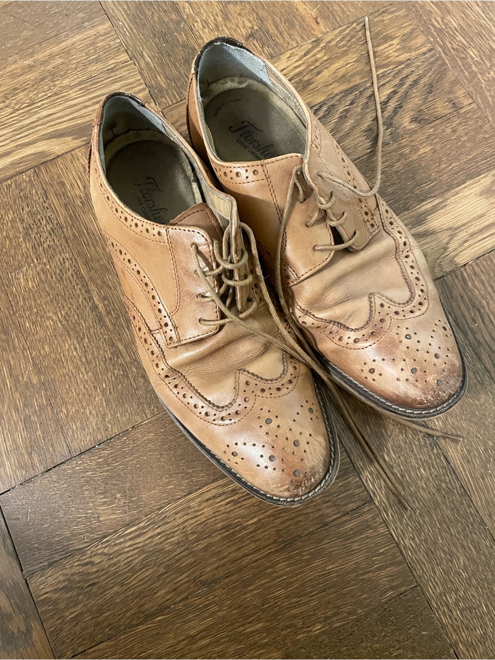 Florsheim cognac wingtip Oxford shoes size 8.5